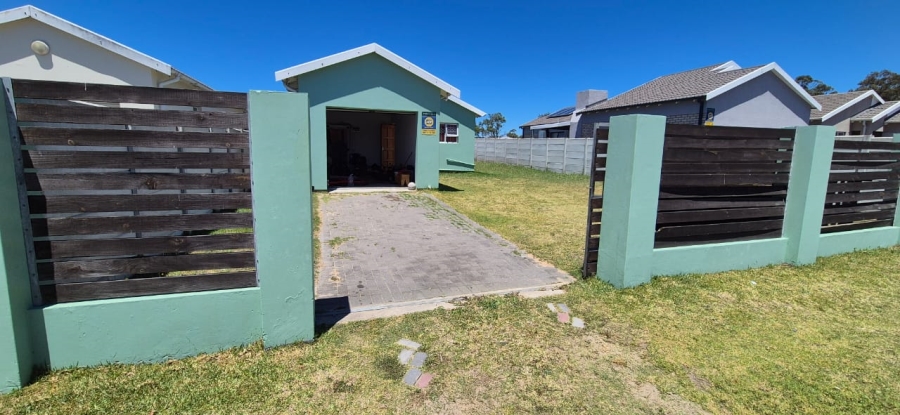 3 Bedroom Property for Sale in Overbaakens Eastern Cape
